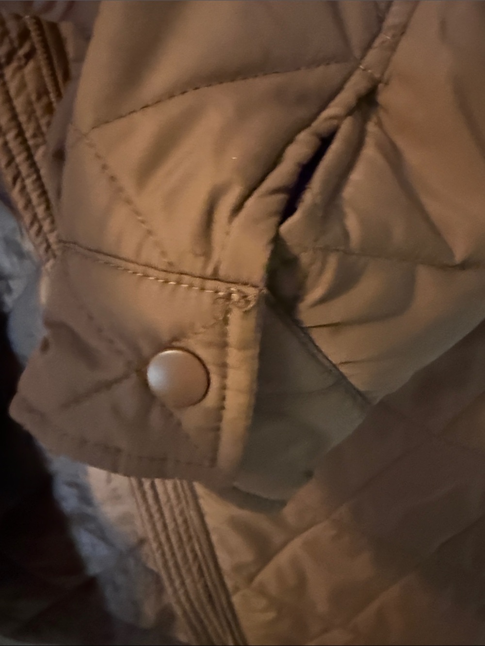 Vero Moda Quilted Brown Puffer Coat with Cream Sherpa Collar - Picture 4 of 8